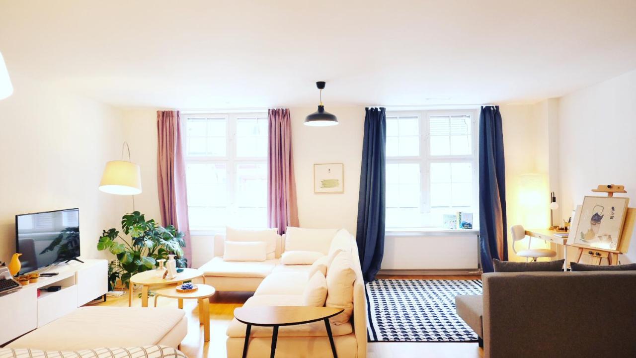 In Swiss Home - Marktplatz Spalenberg Loft バーゼル エクステリア 写真